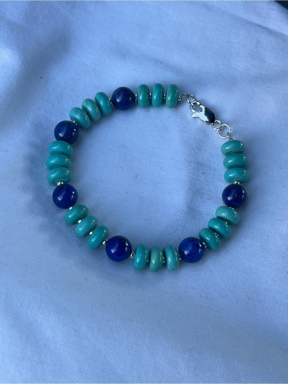 Magnesite and blue lapis sterling silver bracelet